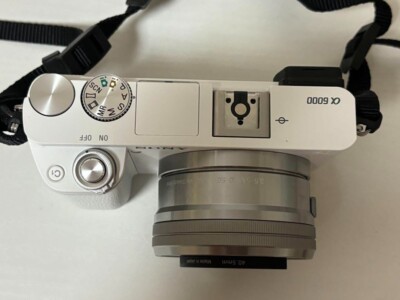 Sony A6000 White digital camera 16-50mm Lens Kit With Box - Very