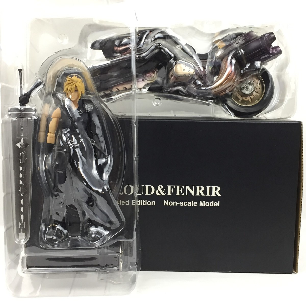 Final Fantasy VII Advent Children Cloud Strife & Fenrir Figure