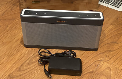 Bose Soundlink III Bluetooth Speaker - Silver -W Original Adapter