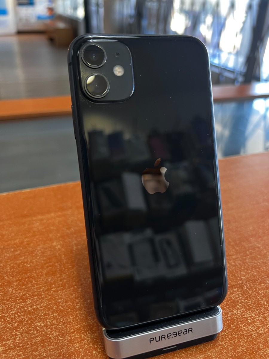 Apple iPhone 11 - 64 GB - Black (Spectrum) - Scratches on screen