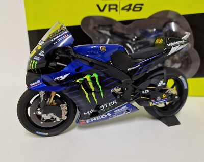 Minichamps 1:12 Valentino Rossi Modellino Diecast Moto Yamaha M1
