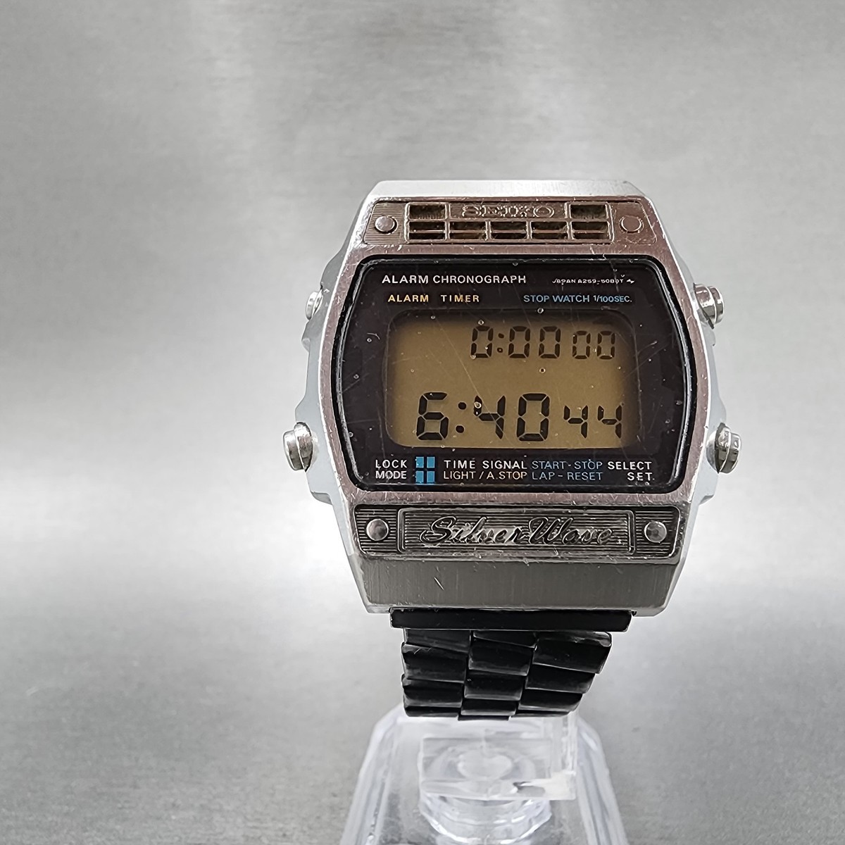 Seiko Silverwave Digital Watch Men 35mm Digital Silver Tone Alarm