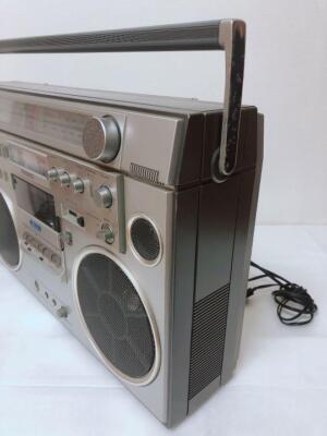 HITACHI TRK-8600RM Stereo Radio Cassette Recorder Silver Used