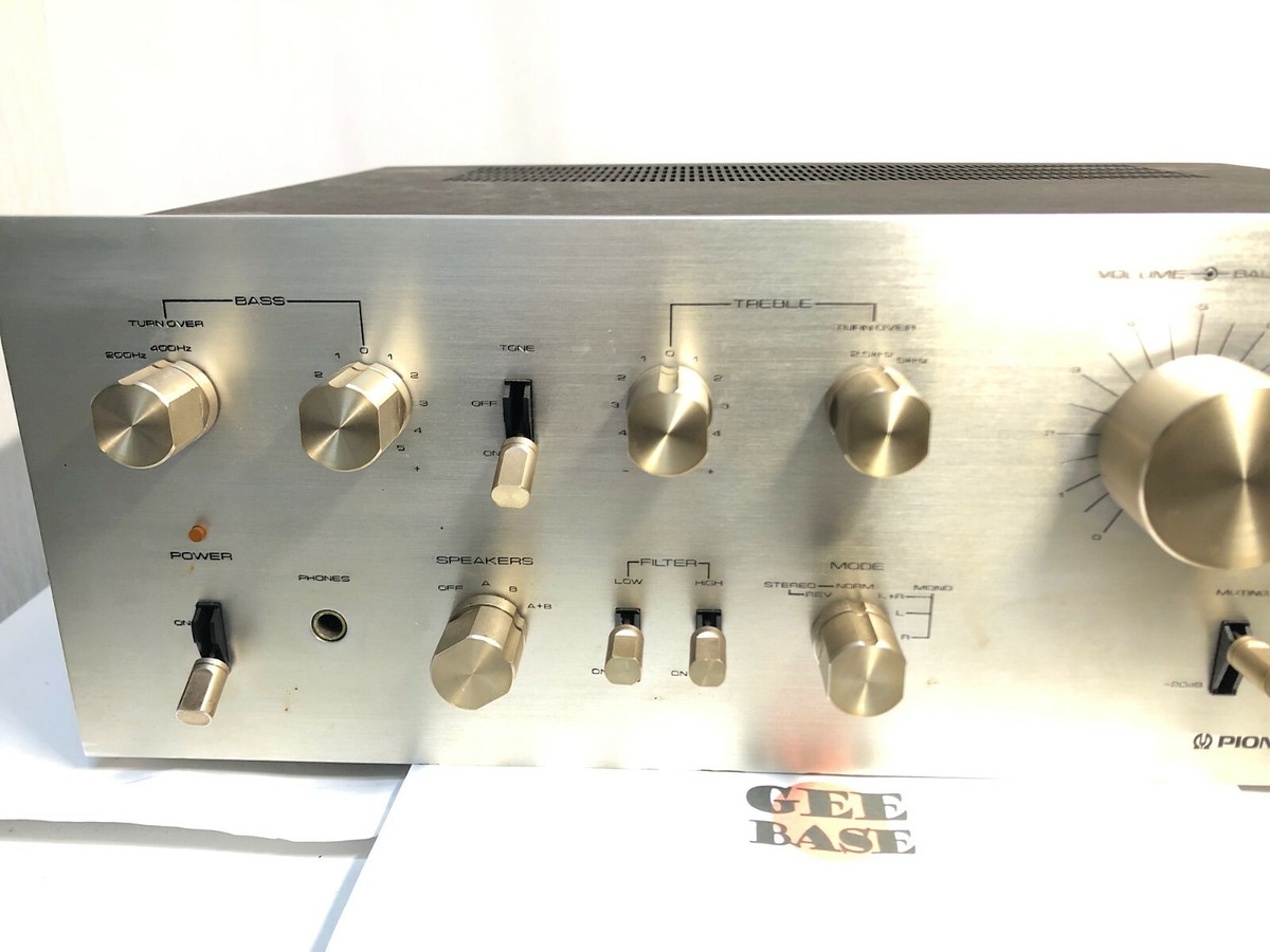 Pioneer SA-8800 Stereo Amplifier ((For Parts or Repair)) 100v Free