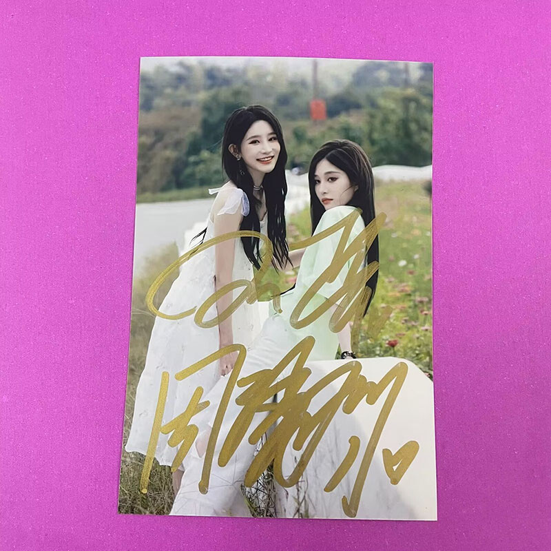 SNH48 Wang Yi And Zhou Shiyu Autograph Photos Collection SNH48
