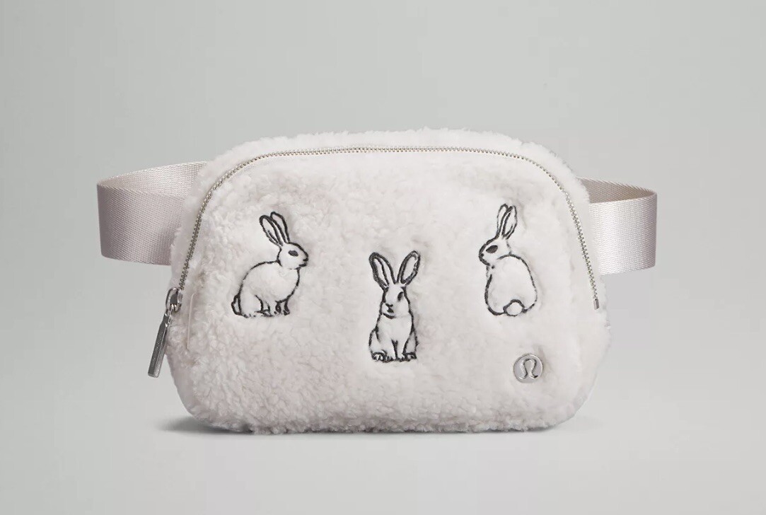 Lululemon Everywhere Belt Bag New Year 1L Fleece Lunar Rabbit
