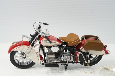 Franklin Mint 1942 Indian Die Cast Motorcycle 1:10 Model 442 Red