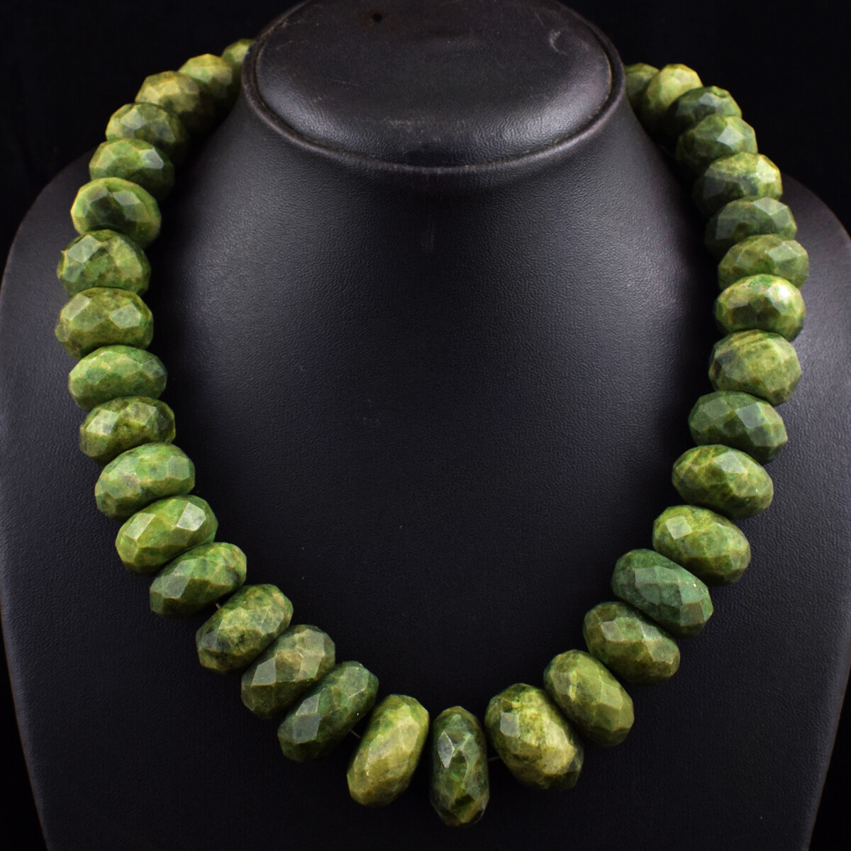 1821 Cts Earth Mined Forest Green Jasper Faceted Beaded Necklace