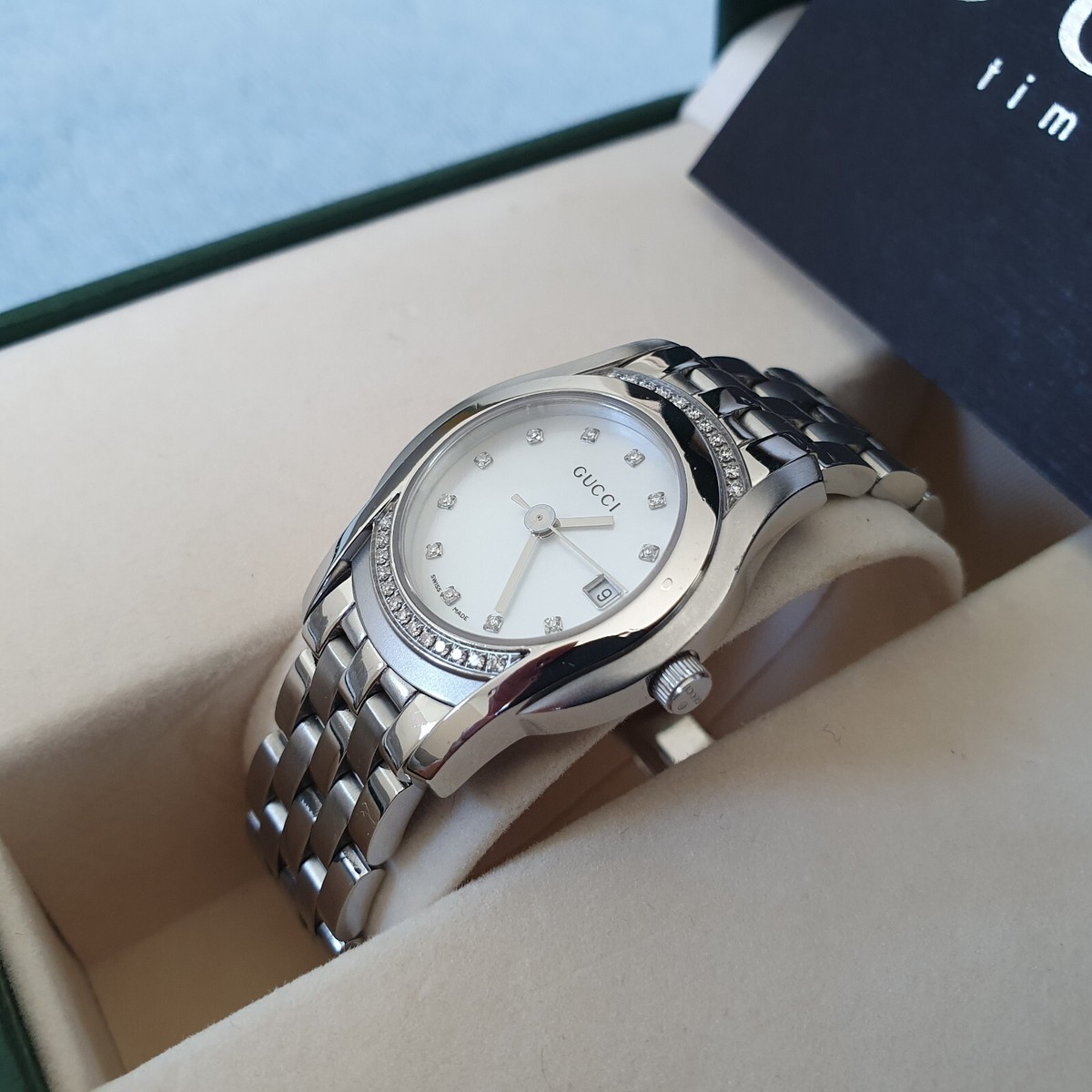 Gucci 5500L Women's Watch with Diamond Bezel and Hour Markers