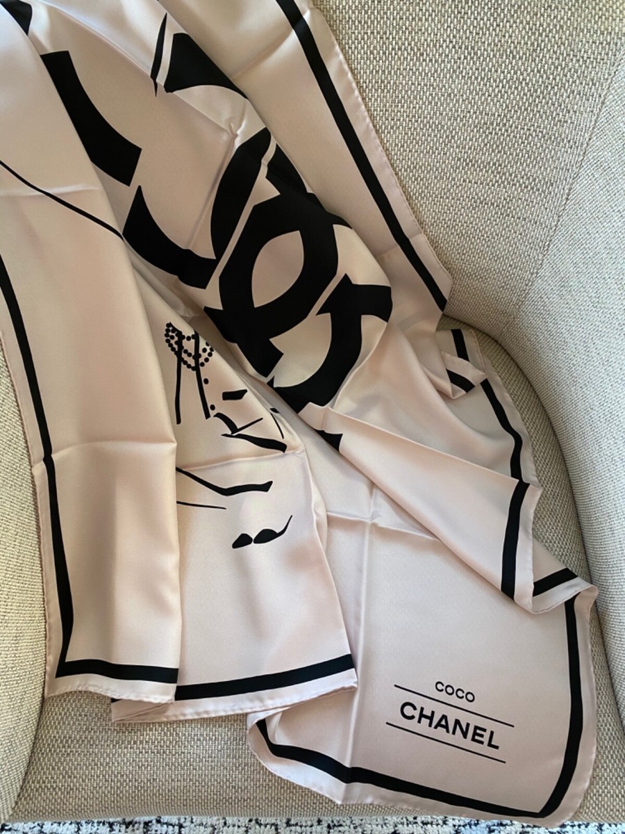 NEW 100%Auth CHANEL 21S Powder/Black Abstract Coco Chanel 100%Silk
