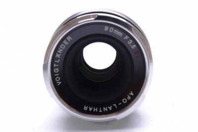 Voigtlander APO-LANTHAR 90mm F3.5 SL MF Lens for M42 Mount Near