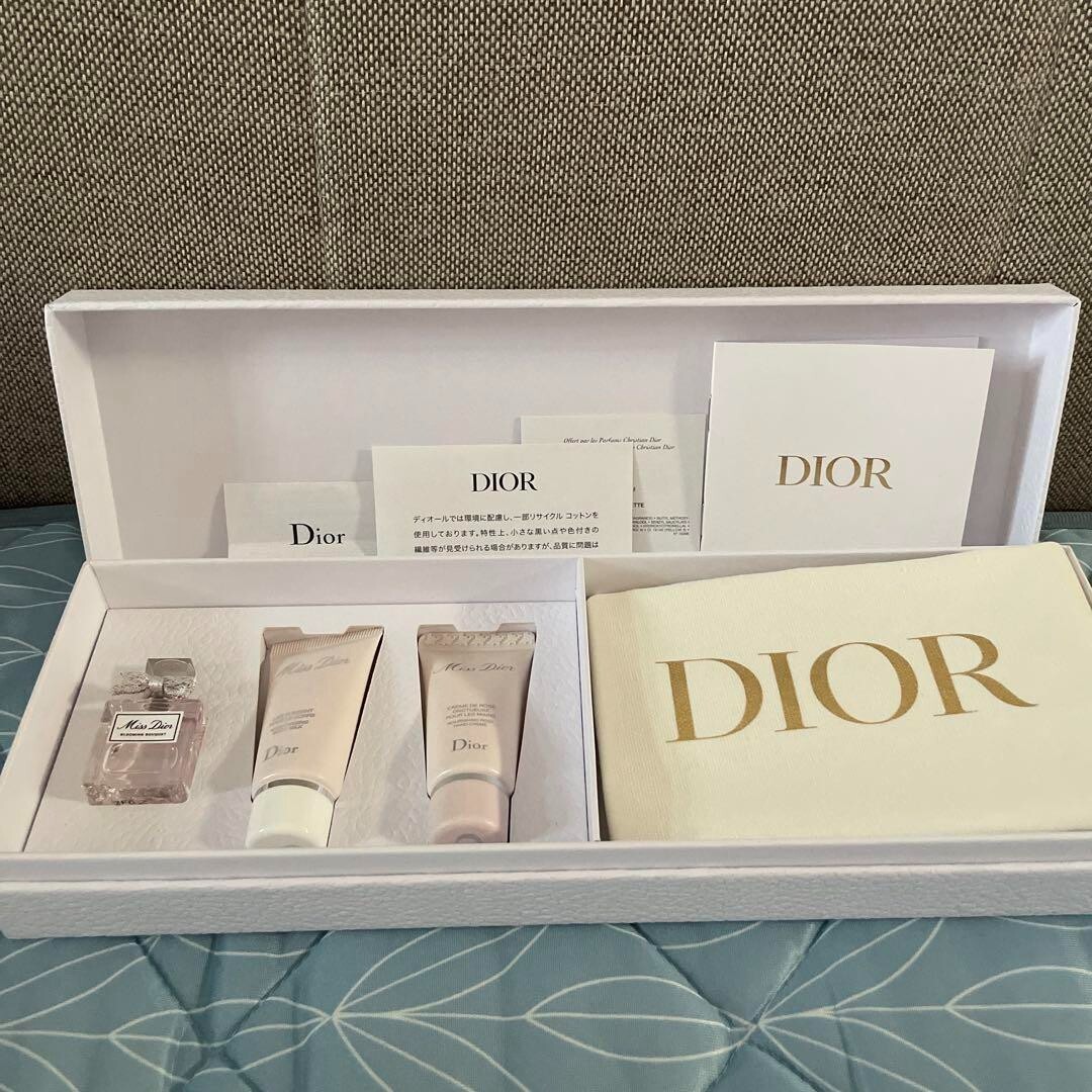 Dior 2024 Birthday Gift Novelty Miss Dior Travel 4 piece set Japan
