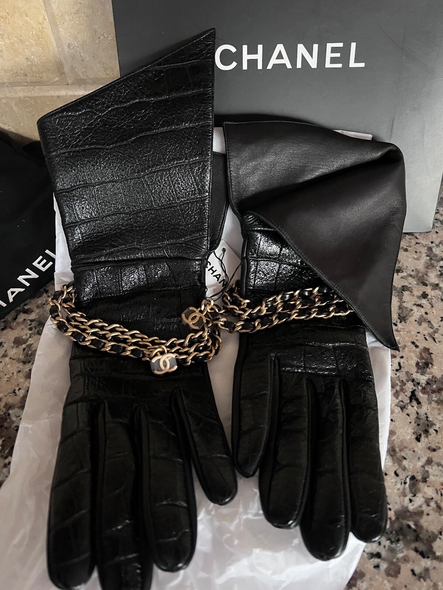 CHANEL 19B NEW LAMBSKIN BLACK CROCODILE EMBOSSED GLOVES GOLD CC