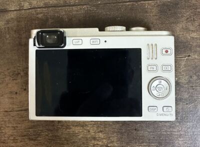 Leica C Typ 112 Light gold 12.1MP Compact Digital Camera English