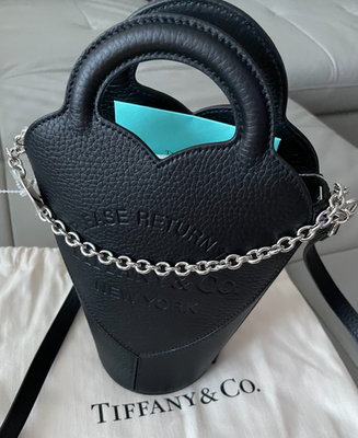 Tiffany & Co. Bucket Bag Heart Purse In Tiffany Black Leather NWT