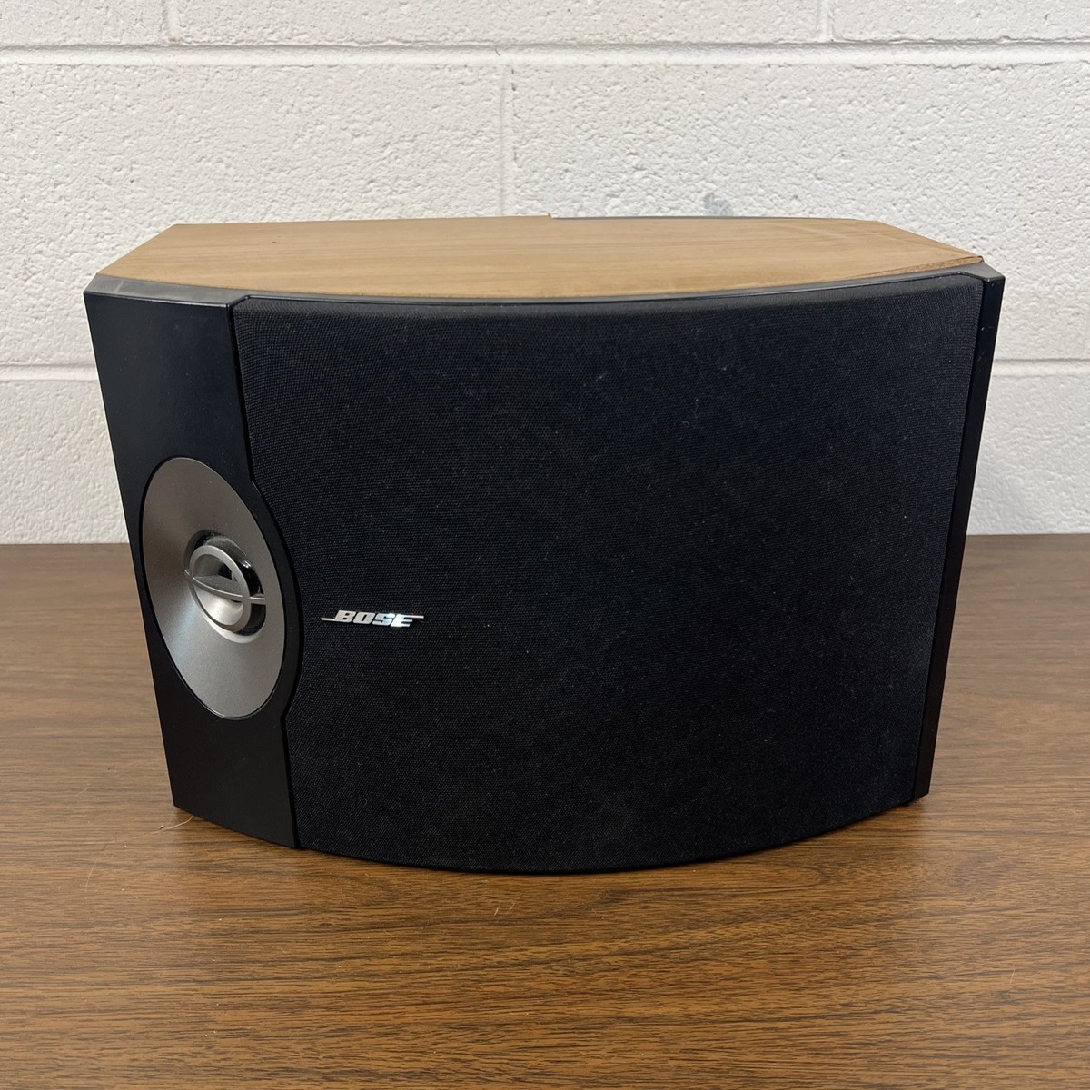 Bose 301 Series V Single RIGHT Speaker Works - SOME WEAR/DAMAGE