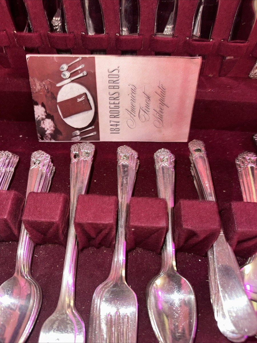 Rare 1847 Rogers Bros 68 PC Flatware Silverware Set Eternally