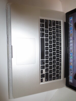 APPLE MACBOOK PRO 15.4