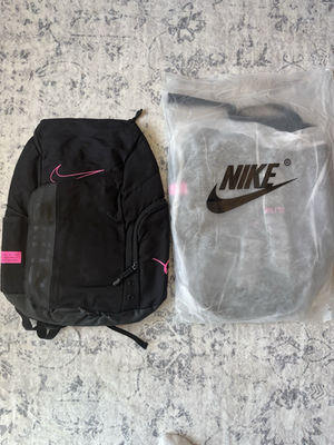 Nike Elite Pro 32L Basketball Backpack - Pink/Black Breast Cancer