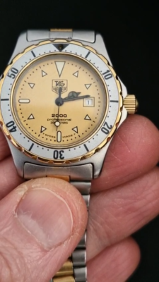 Tag Heuer 2000 Professional 200m Date 974.015 QZ Gold Dial Ladies