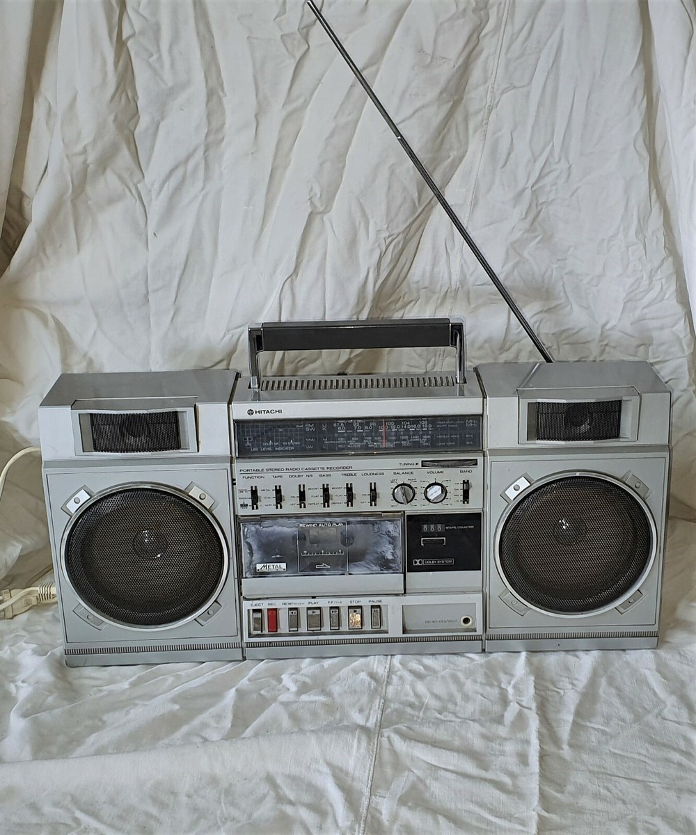 VINTAGE HITACHI TRK 7720E GHETTO BLASTER AM/FM RADIO CASSETTE