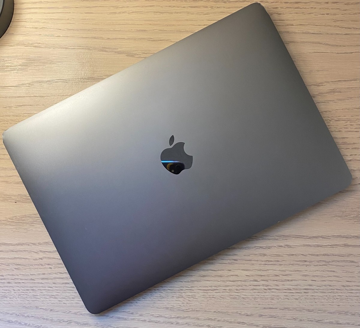 MacBook Pro (13-inch, 2016, Two Thunderbolt 3 ports), space gray