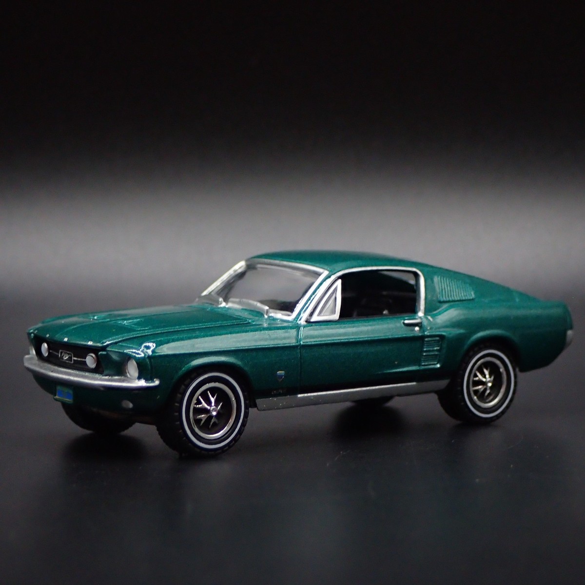 1967 67 FORD MUSTANG FASTBACK GREEN 1:64 SCALE COLLECTIBLE DIECAST