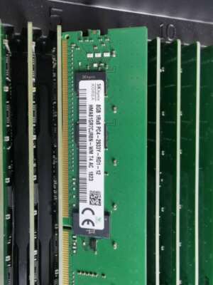8GB Sk hynix DDR4 2933 REG ECC 1Rx8 PC4-2993Y-RD1-12 HMA81GR7CJR8N