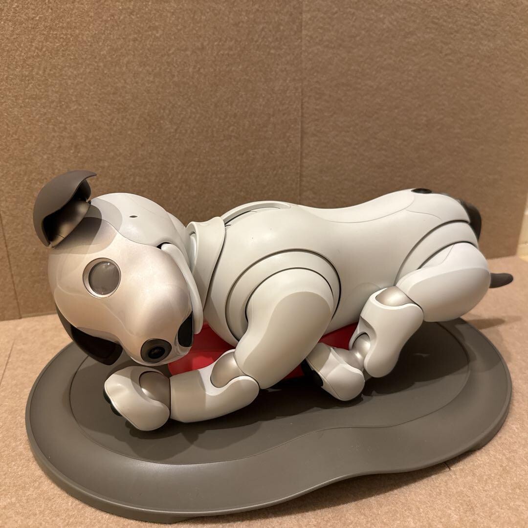 Sony AIBO ERS-1000 Robot Dog Ivory White + Accessories Excellent