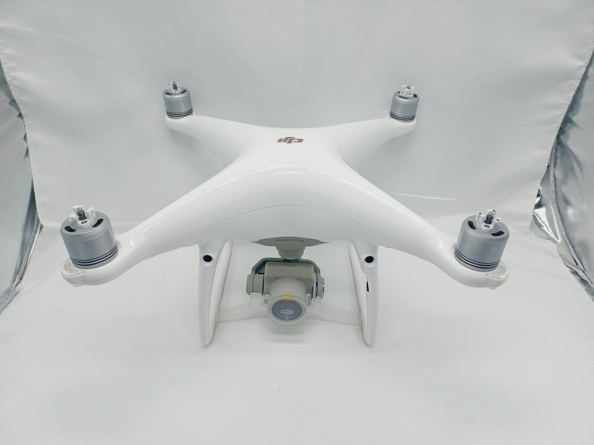 DJI Phantom 4 Pro V2.0 4K Camera Drone - White WM331S Bundle DRONE