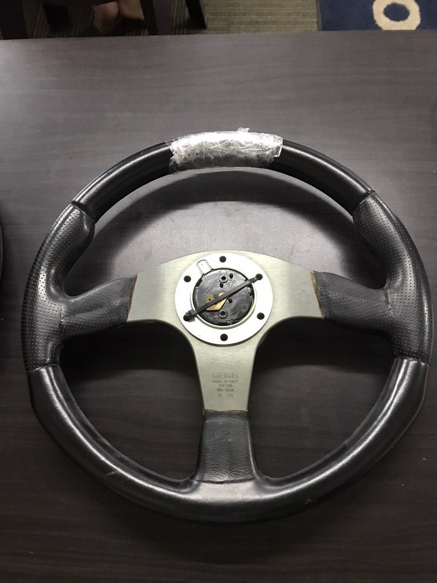 Momo Race Black Leather Steering Wheel TYP D35 KBA 70116 with horn