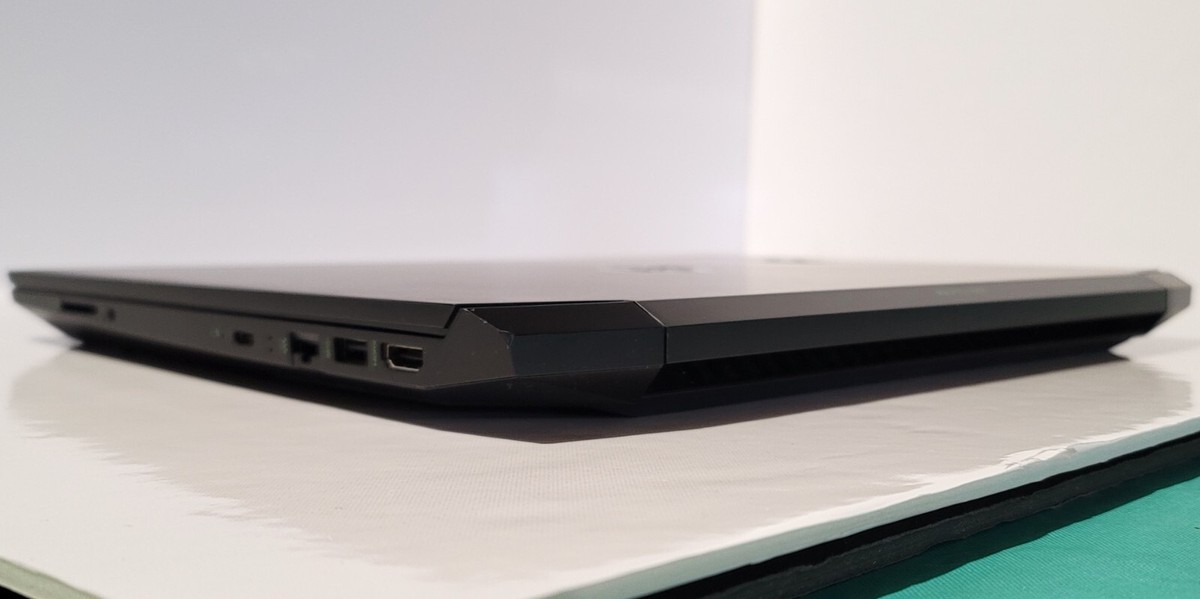 HP Pavilion 15 AMD RYZEN 5 3550H 8GB 256GB SSD NVIDIA GTX 1050