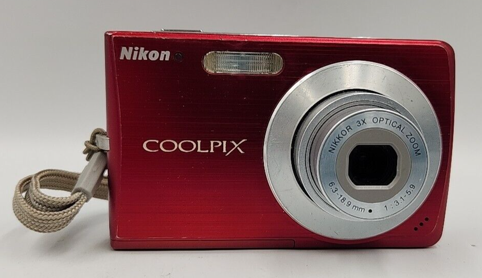 Nikon COOLPIX S210 8.0MP 3x Optical CCD Vintage Digital Camera