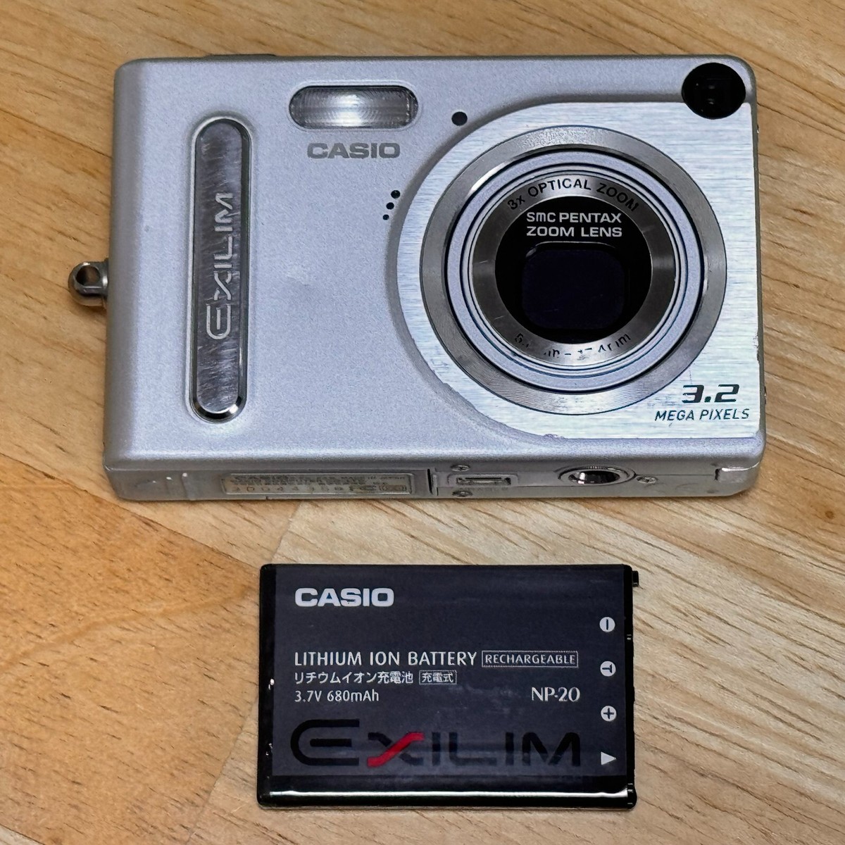 CASIO EXILIM EX-Z3 Silver Compact Digital Camera Body ONLY 3.2MP