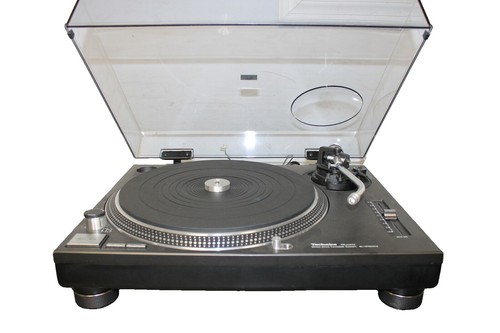 Technics SL-1600 Direct Drive Turntable System Vintage DJ Record