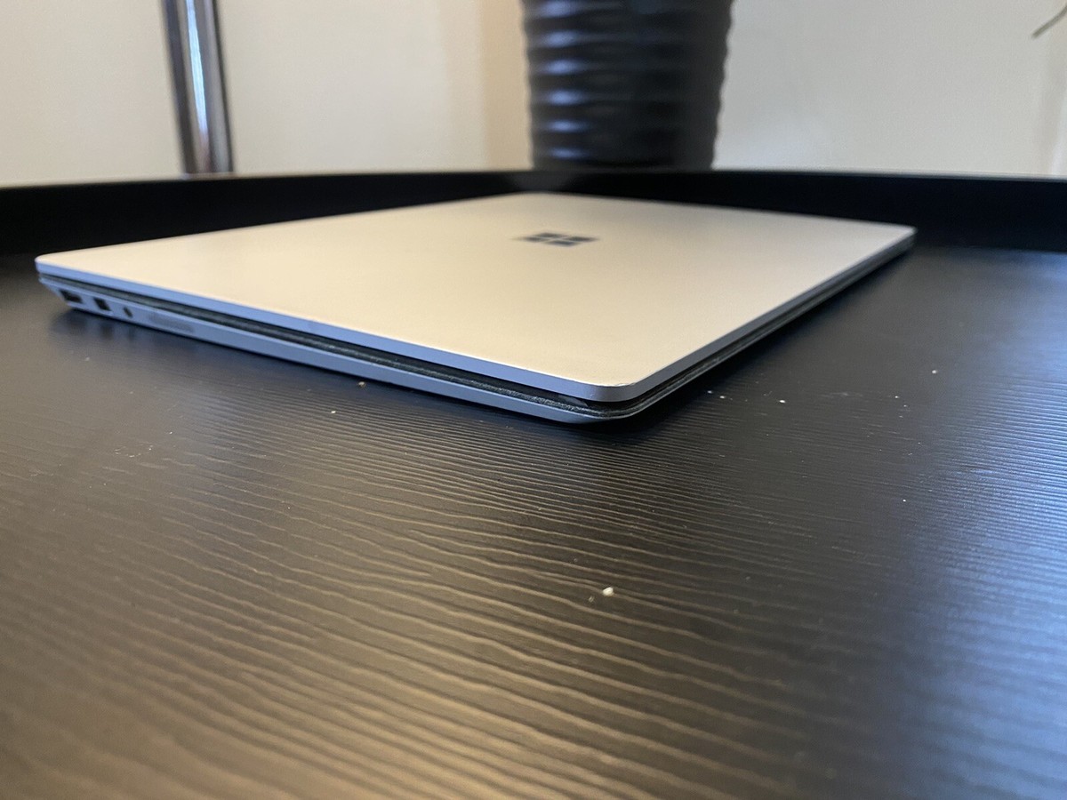 Microsoft Surface Laptop Gen1 1769/ i7-7660U/ 16GB RAM/ 512GB SSD