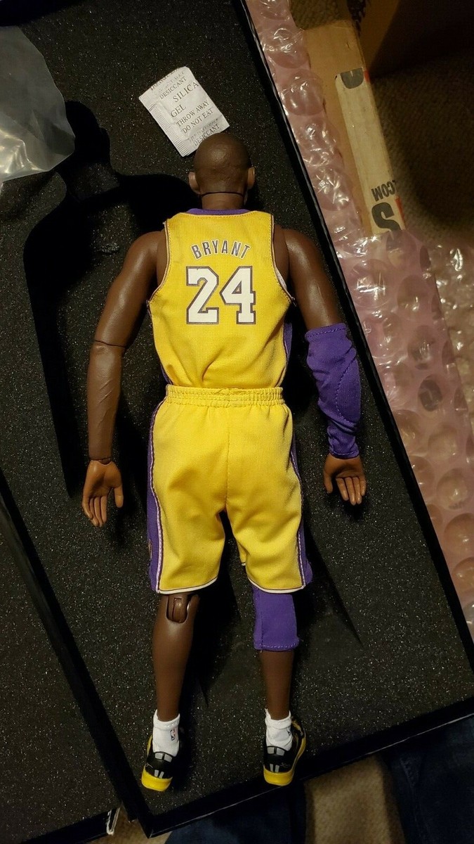 Enterbay NBA Real Masterpiece Kobe Bryant Version 2.0 1/6 sixth