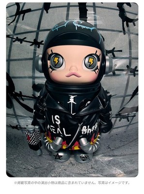 MEGA SPACE MOLLY 400% Trevor Andrew Pop Mart Figure Limited Japan