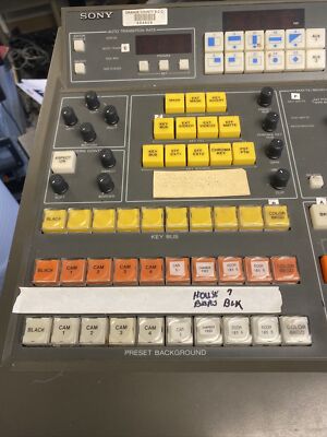 ソニー放送用スイッチャ—BVS-3100中古品の出品です。 ソニー放送用
