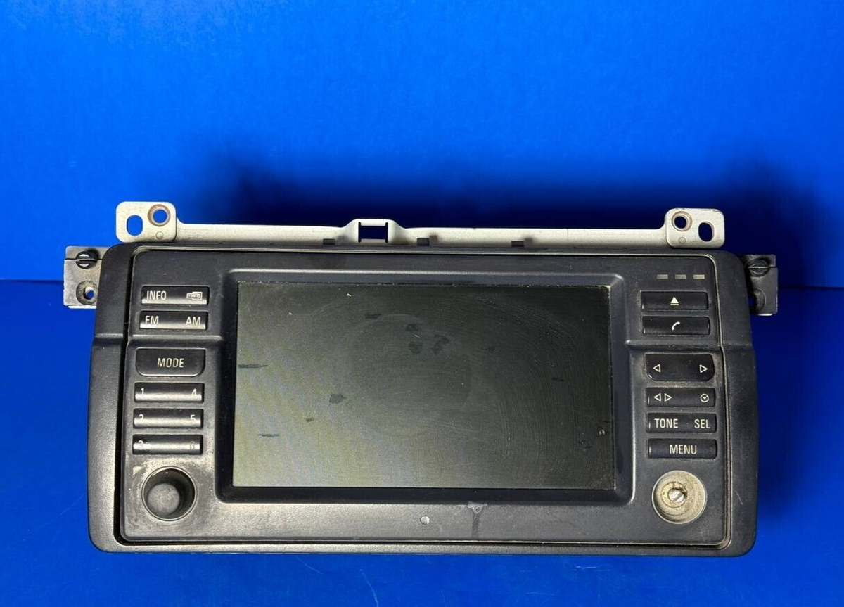 2001-2006 BMW E46 M3 325 CD PLAYER NAVIGATION RADIO MONITOR GPS