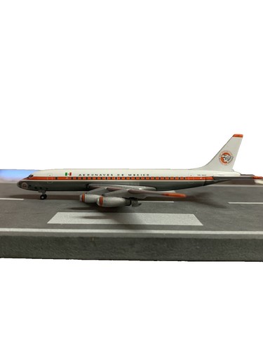 1:400 McDonnell Douglas MD-80 / MD-82 Continental Airlines N9801F