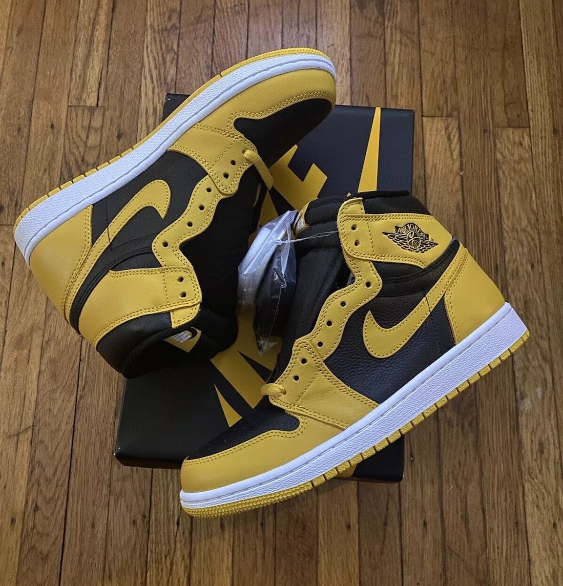 Air Jordan 1 Retro High OG Pollen 555088-701 WuTang Size 8 Men New