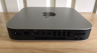 Apple Mac Mini 2014 (i5 1.4GHz, 4GB, 240GB SSD) Magic Keyboard