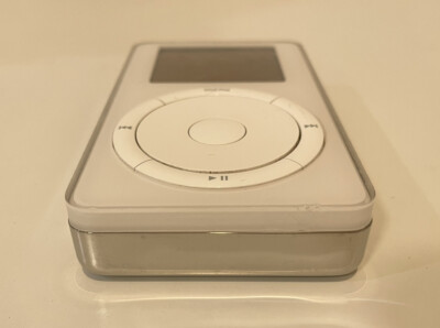 Apple iPod Classic 1st Generation White (5 GB) M8541 w/ New