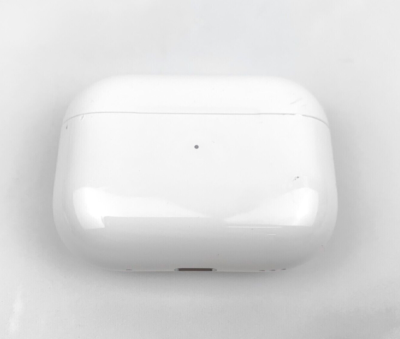 Apple AirPods Pro 2nd Gen - MagSafe Lightning Charging Case A2700