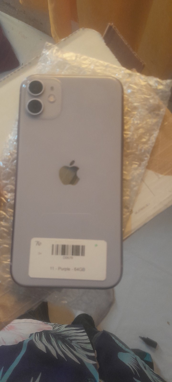 Apple iPhone 11 - 64GB - Purple (Factory Unlocked) - Good