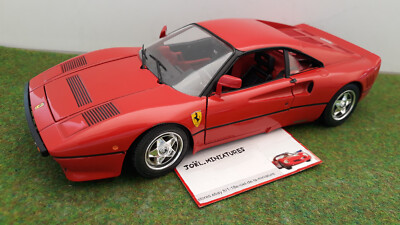 FERRARI GTO 1984 rouge au 1/18 BURAGO AMELIOREE voiture miniature