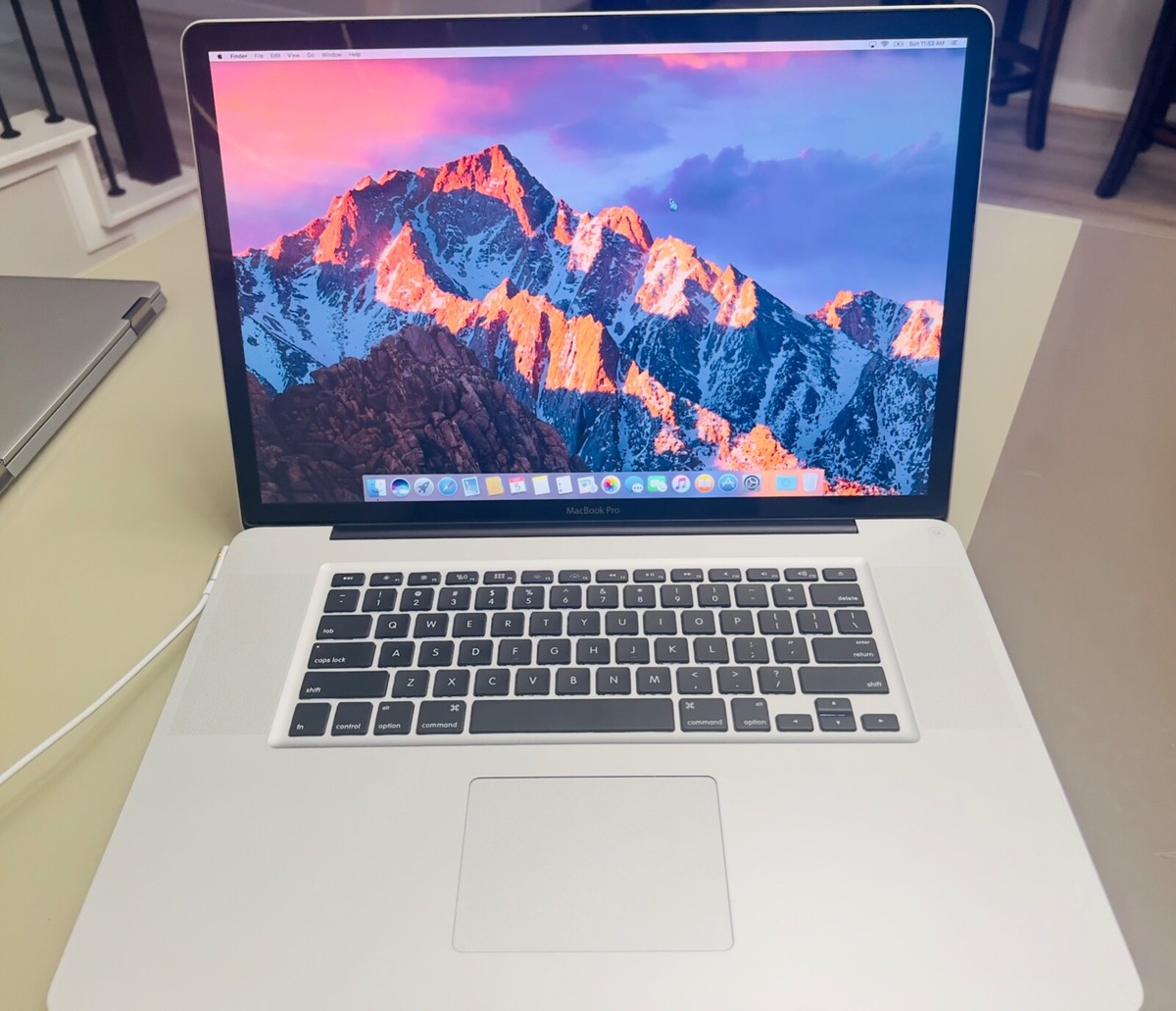 Apple MacBook Pro A1297 17