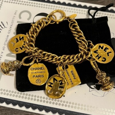 Authentic CHANEL Vintage 31 RUE CAMBON CHARM chunky Gilt Bracelet