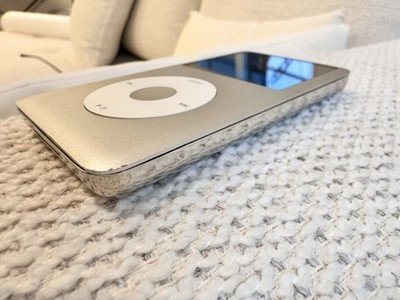 ポータブルプレーヤー Apple iPod classic 120GB Silver MB562J/A